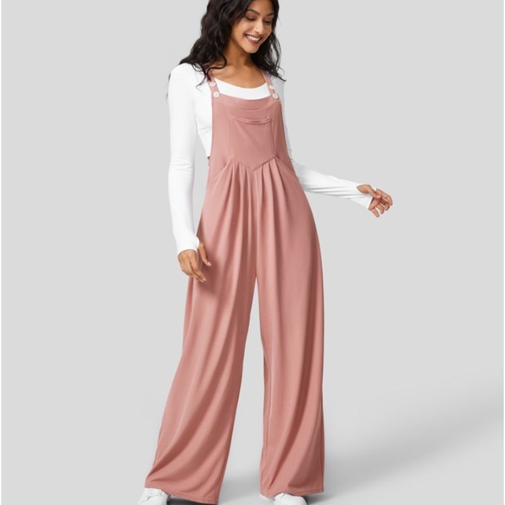 HALARA Adjustable strap casual overalls.